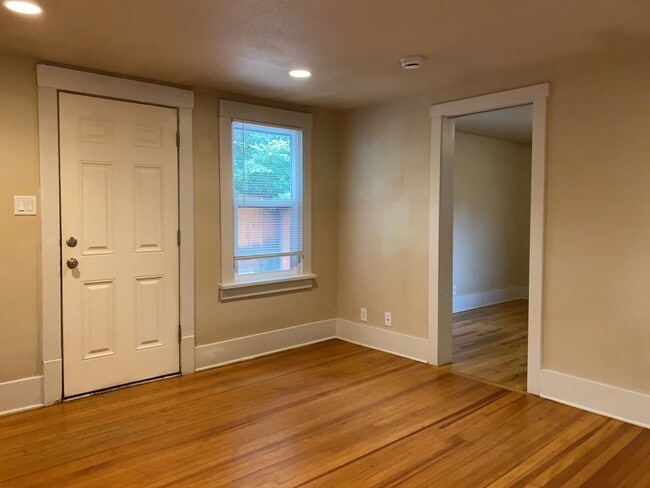 Photo - 135 N Sherwood St Unit 2