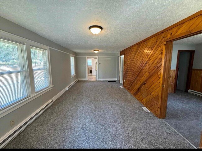 Photo - 316 S Chestnut St House