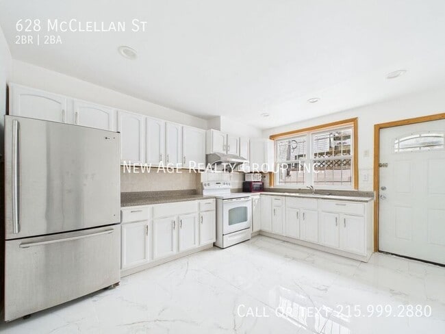 Photo - 628 McClellan St