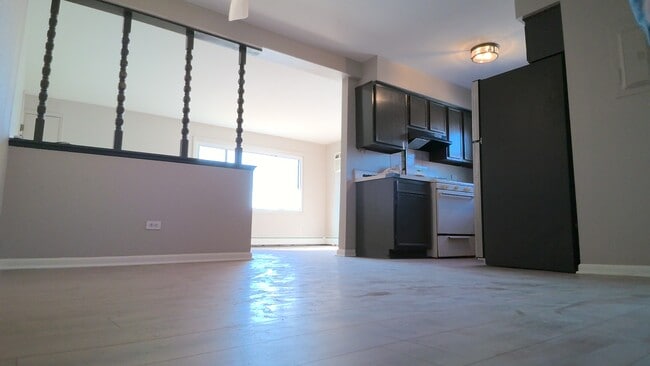 Photo - 8800 W 76th Pl Unidad 1E