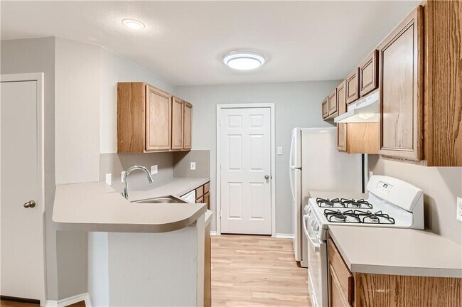 Photo - 2511 Cypress Ln