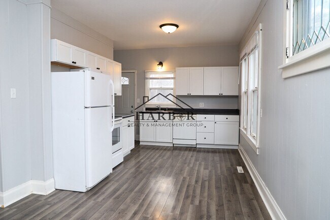 Photo - 11th Avenue NE Duplex