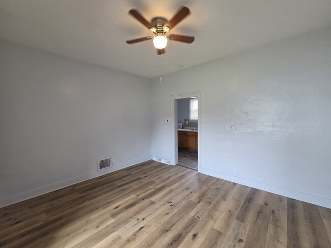 655 11th St NW Unit 3