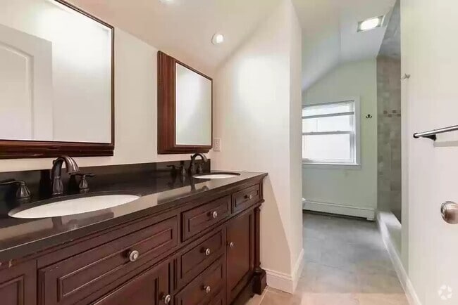 Building Photo - 59 Goodenough St Unit 2 Rental