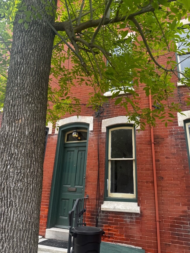 Building Photo - 103 W Union St