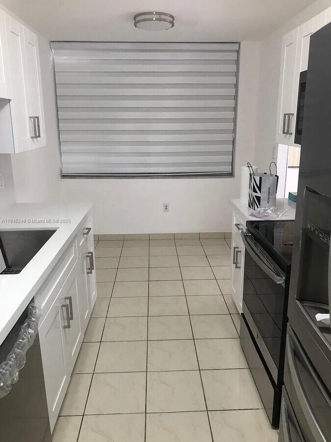 Photo - 1200 NE Miami Gardens Dr Unit 820W