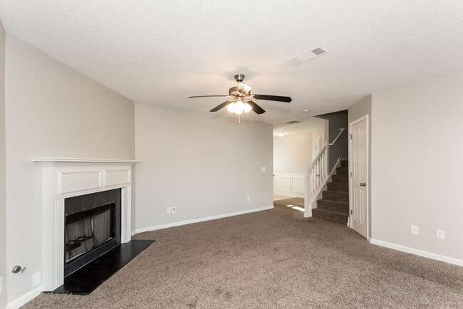 Photo - 1883 Roble Dr