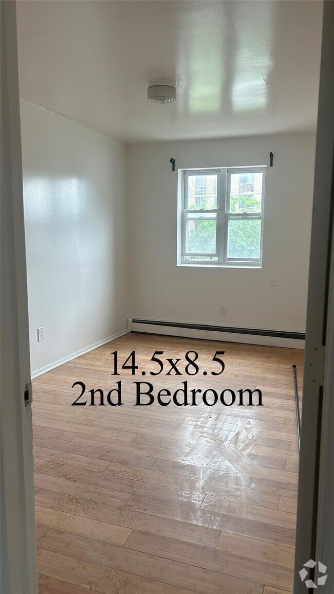 Building Photo - 93-24 197th St Unit 2nd Floor Rental