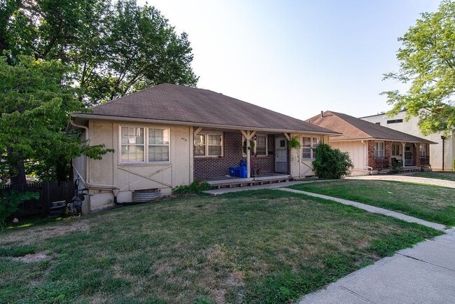 Photo - 4717-4719 MERCIER