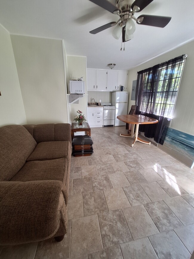 Photo - 321 W 5th St Unit C