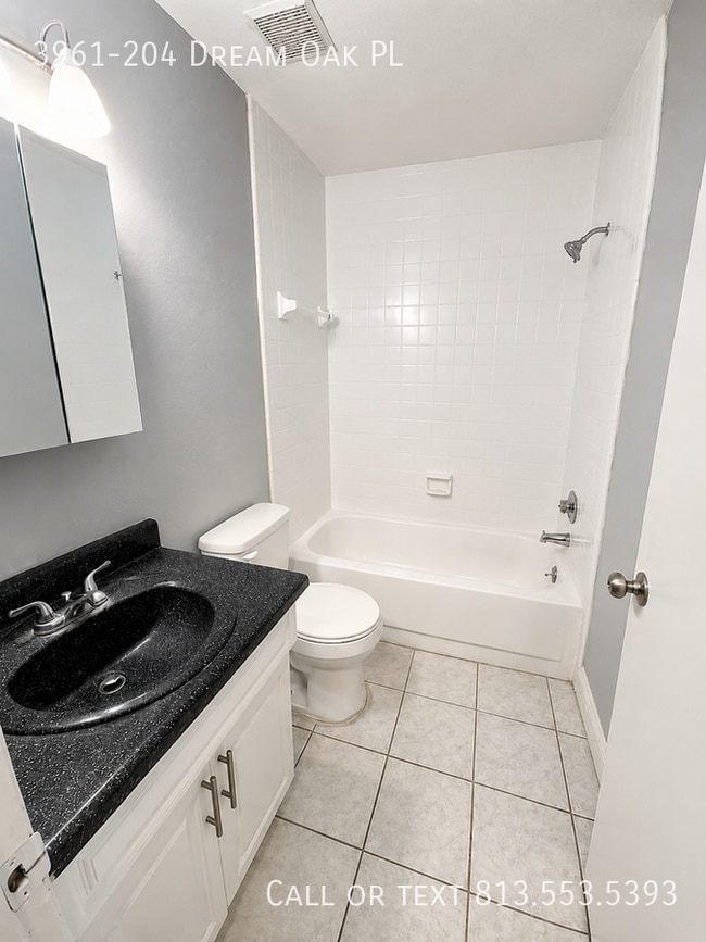 Photo - 3961-204 Dream Oak PL-