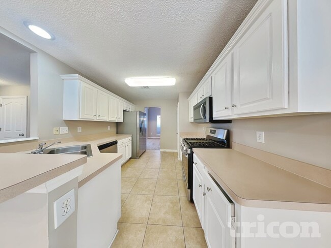 Photo - 427 Gresham Dr