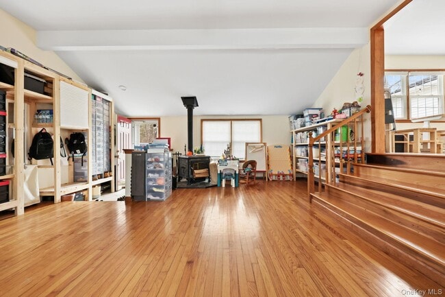 Photo - 2881 Meadowcrest Dr