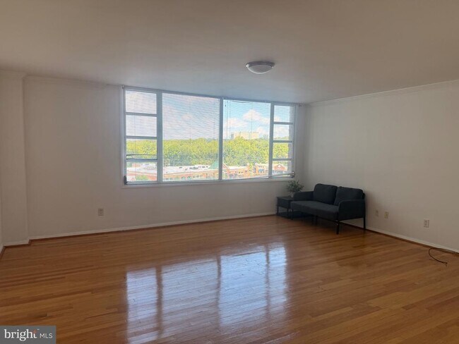 Photo - 4600 Duke St Unit 1112