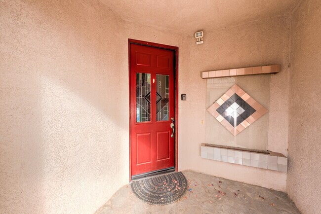 29581 W Laguna Dr