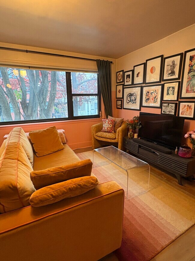 Photo - 604 Longfellow St NW Unit 305