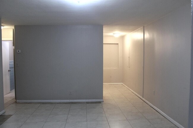 Building Photo - 4434 Venus Ave Unit A