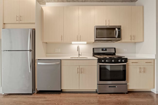 Building Photo - 757 S Clark St Rental