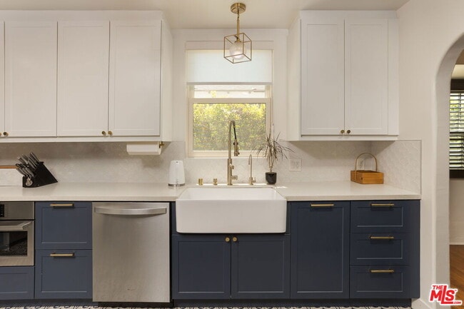 Photo - 5120 Willowcrest Ave