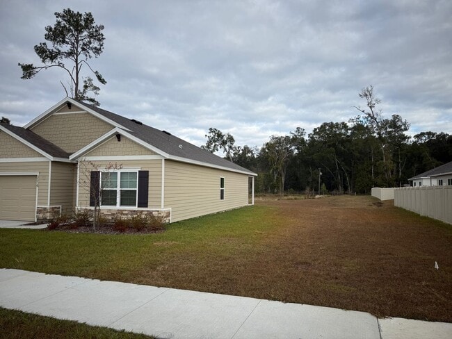 Photo - 4 Bedroom 2 Bath Convenient to Everything