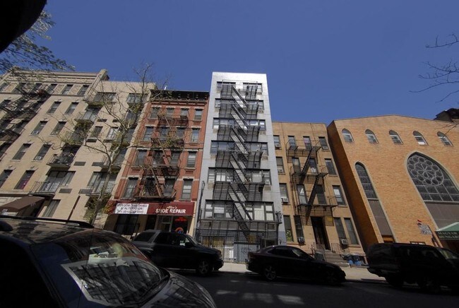 Photo - 225 E 82nd St