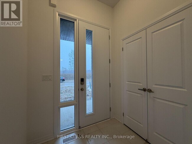 Photo - 113 Manuel St