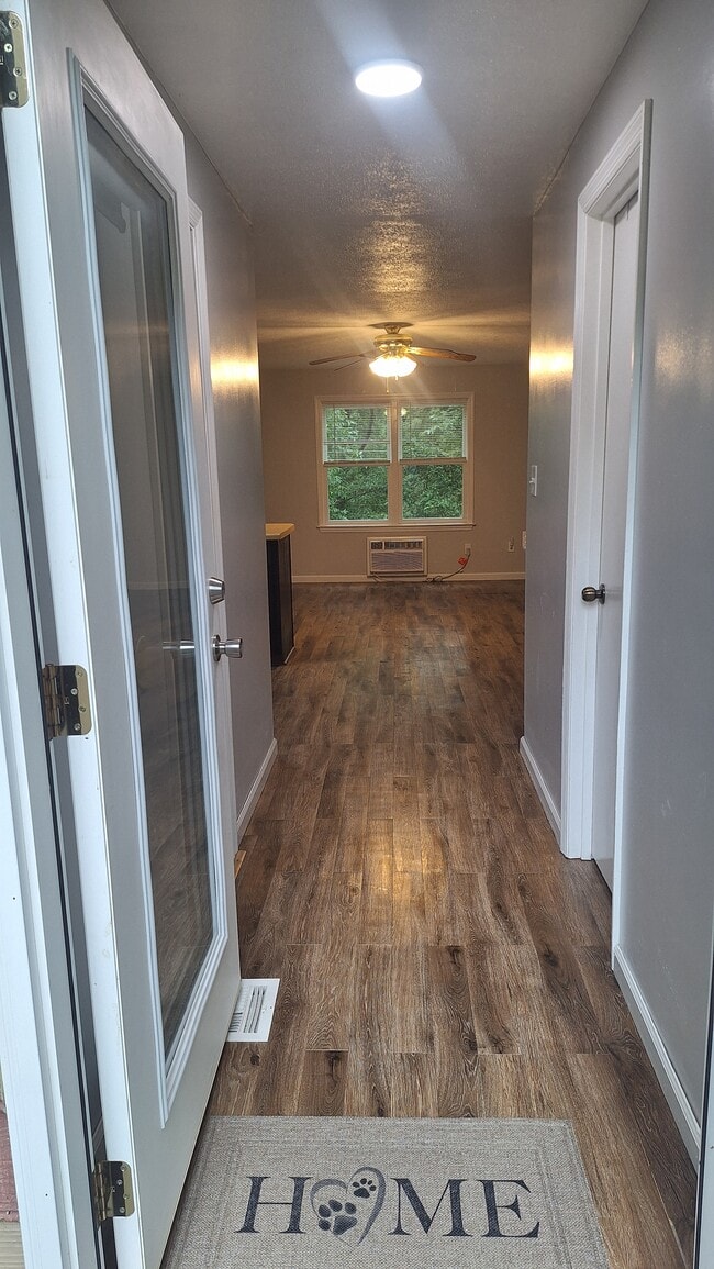 Building Photo - 529 Meriwether Rd NW Unit Charming Studio Aaprtment