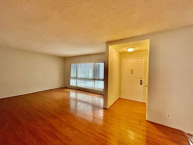 Photo - Fox Hills 2 Bd Condo