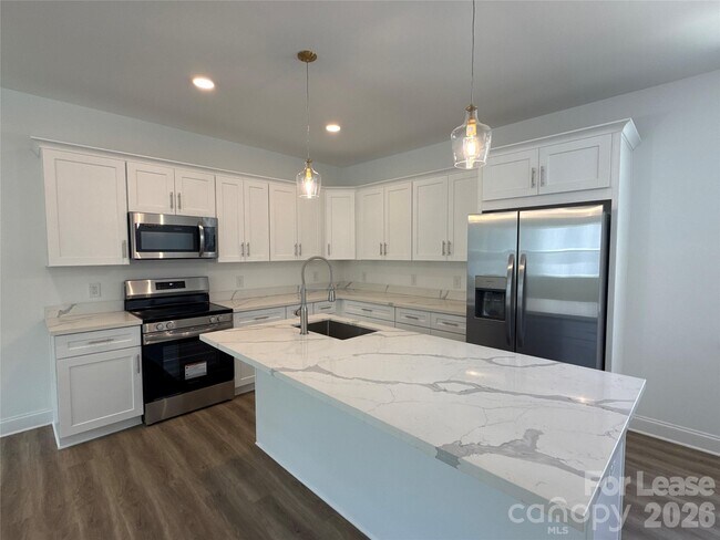 2100 Bombay Wy