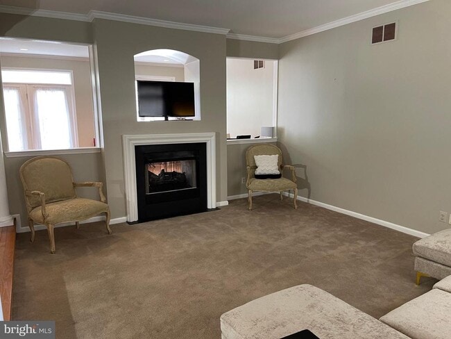 Photo - 821 Hinchley Run