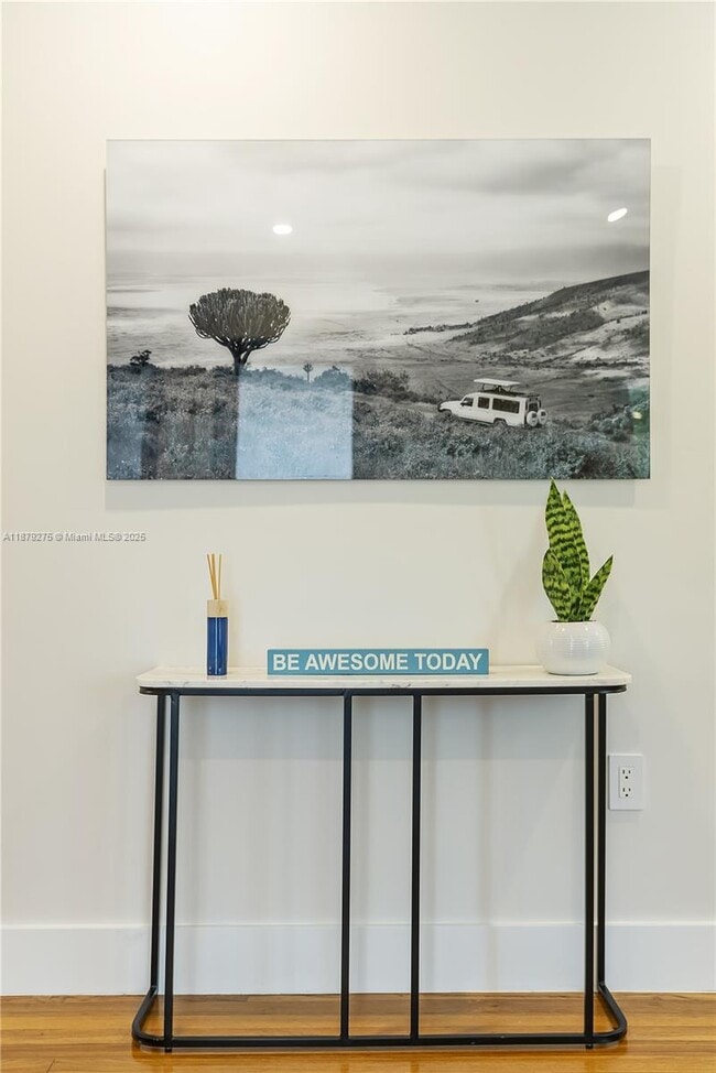 Photo - 2100 SW 31st Ave