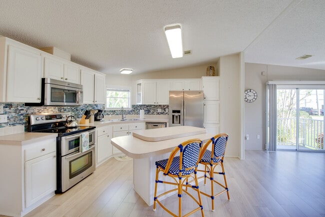9896 61st Terrace Unit SI ID1545787P