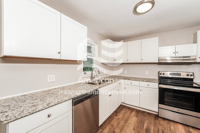 Photo - 820 Vanderbilt St