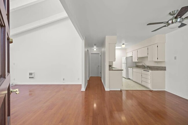 Photo - 35 Dearborn Pl Condominio Unidad 55