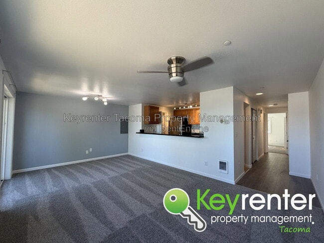 Photo - 323 S 30th St