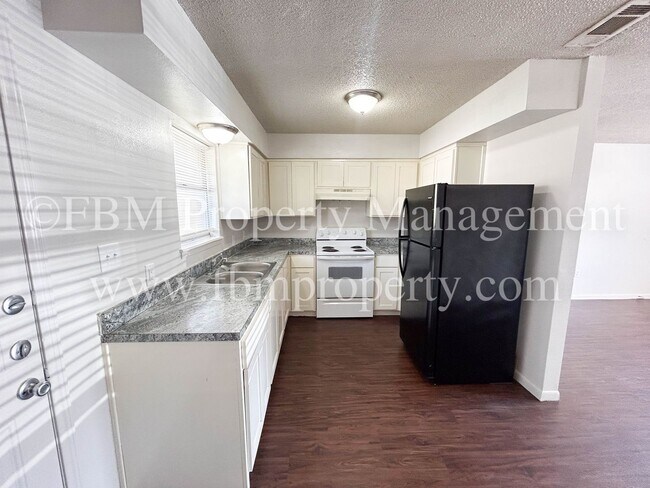 Photo - Willow Court Apartments, Unit 301 - Cozy 2... Unit 301
