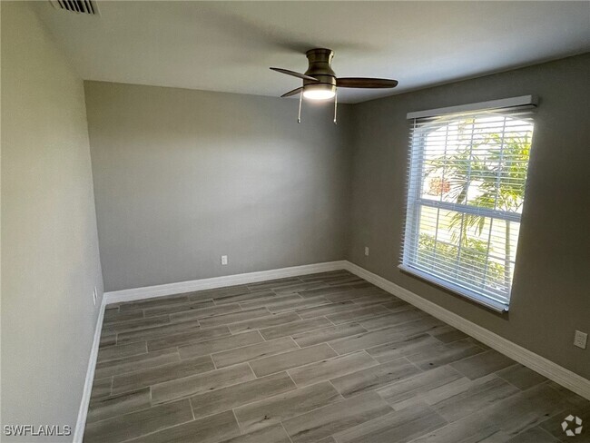 Building Photo - 1904 NW 21st Terrace Rental