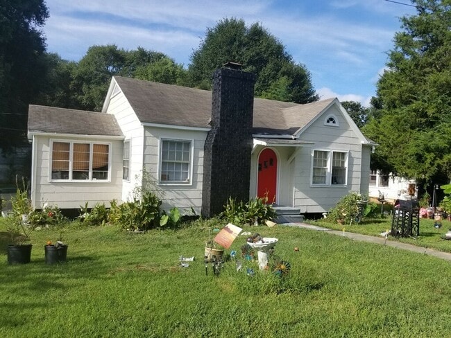 COMING SOON! 3 Bed House!!! Wooden floors! - COMING SOON! 3 Bed House!!! Wooden floors!