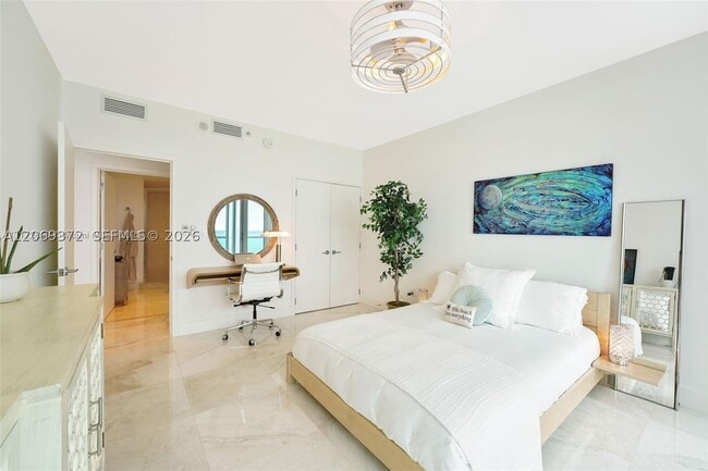 6799 Collins Ave Unit 804