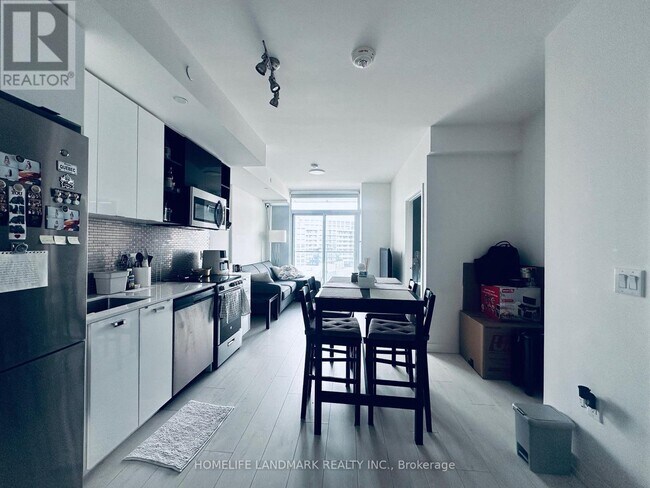 Photo - 10 De Boers Dr Unité 1103