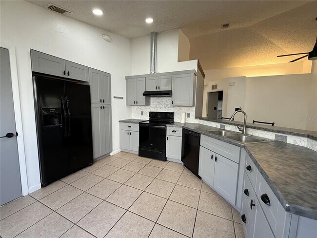 9542 Sundance Ct
