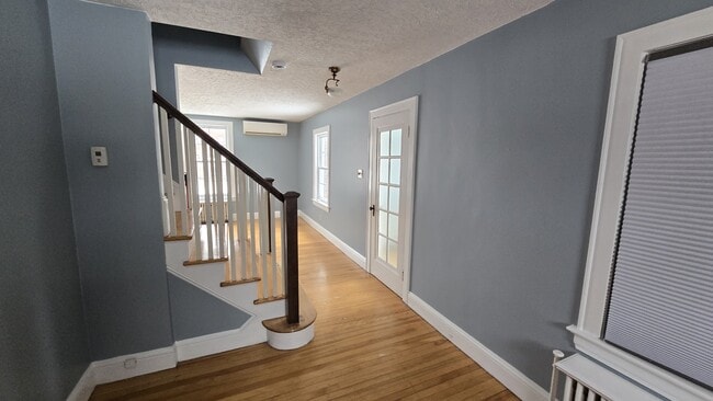 Building Photo - 366 Cameron St Unit A