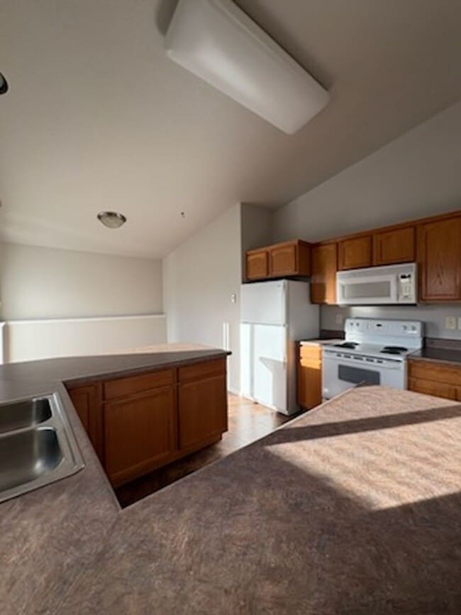 Photo - r1327 Unit A