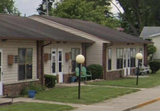 Photo - 100 First St