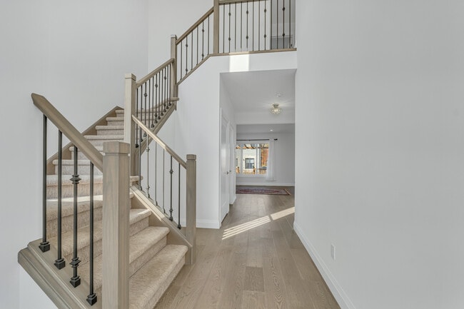 Photo - 1719 Applerock Av