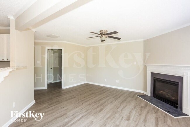 Photo - 2025 Beckwith Ln