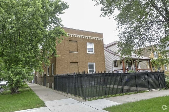 Building Photo - 1407 W Erie St Rental