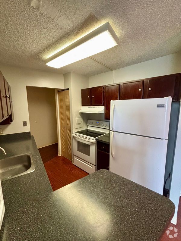 Building Photo - 1400 Millersport Hwy Rental