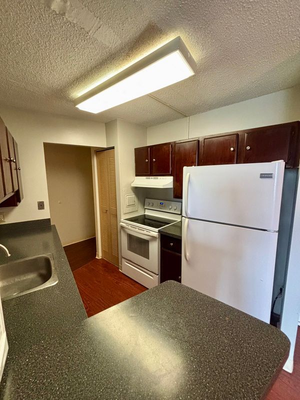 Building Photo - 1400 Millersport Hwy Rental