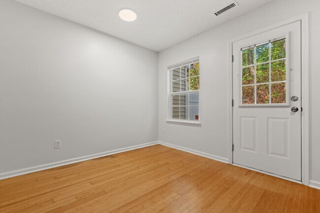 3406 Tarleton W